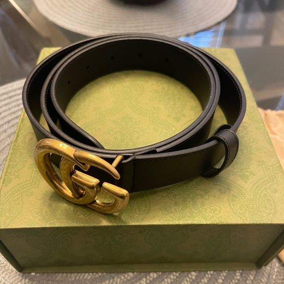 Gucci used belt with bag and box size 110 in great condition worn twice and real - Picture 6 of 10